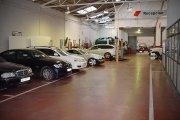 Taller reparación de coches, mecánica chapa y pintura
