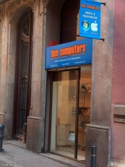 Tienda de informática con vivienda anexa en Barcelona