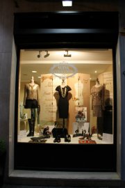 Se trapasa boutique de moda en pleno funcionamiento.