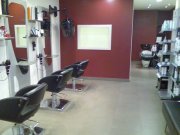 peluqueria con cabina de estetica
