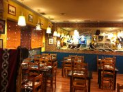 restaurante argentino en pleno funcionamiento