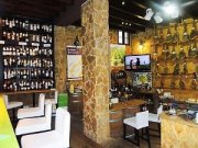 Negocio en su funcionamiento en zona turistica