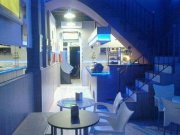 bar de tres plantas