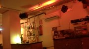 local con licencia de bar con música