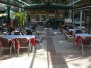 pizzeria & bar & cafeteria con gran terraza.