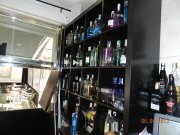 cafeteria con todos los paleles en regla