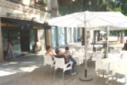 Bar cerveceria en plaza Maragall