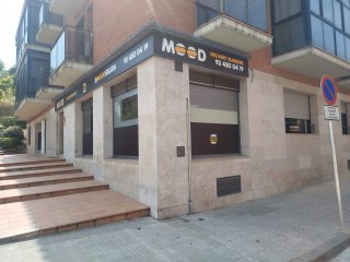 Se traspasa local con licencia de tienda de venta al poner menor y cocina