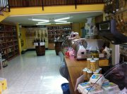 se traspasa alta charcuteria en pleno rendimiento