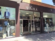 Traspaso de negocio en funcionamiento de venta de artículos de moda femenina y complementos