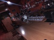 Restaurante, bar de tapas en pleno funcionamiento