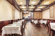 Restaurante Chino en Plaça del Doctor Letamendi, l'Antiga Esquerra de l'Eixample