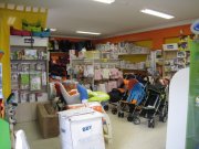Tienda de puericultura, ropa infantil y mobiliario