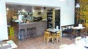 bar-cafetería con terraza