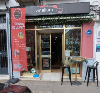Traspaso Tienda de Vinos Vinalium en Triana (Sevilla)