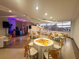 gran-oportunidad-se-vende-restaurante-parrilla-gourmet-produciendo-3_1781976793.jpg