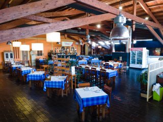 restaurante-de-parrilla-espacio-para-eventos-y-discoteca-establecidos-en-el-algarve-2_1789663893.jpg