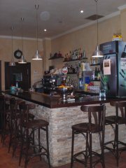 se traspasa bar de tapas y copas