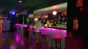 Traspaso bar de copas en funcionamiento 