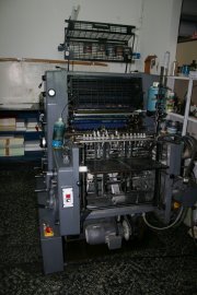 imprenta en pleno funcionamiento
