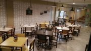 Bar cafetería con zona de juegos
