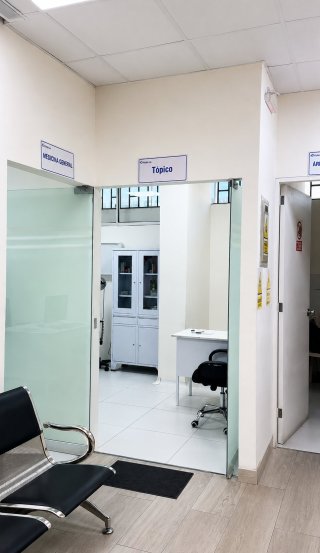 Policlínico categoría 1-3 y laboratorio especializado