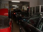 taller mecánico en funcionamiento