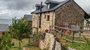 Sse vende casa rural en el acebo ,león