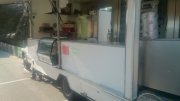 Asador de pollos ambulante-mercadillo
