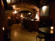 Se traspasa BAR/RESTAURANTE con licencia C3 barrio gotico 