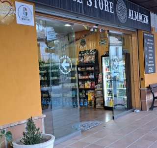 Minimarket Drugstore multirubros con vivienda