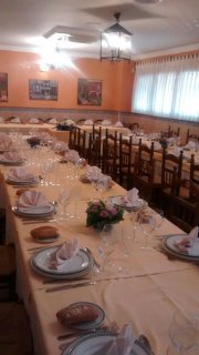 Se vende Bar-Restaurante en funcionamiento
