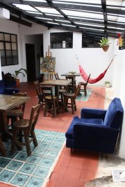 Rentable Hostal En El Mejor Sitio Turístico De Bogotá Posicionado Y Acreditado, Hostal Casa Violeta