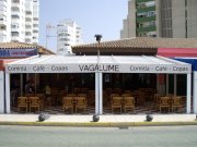 comidas-café-copas frente al mar
