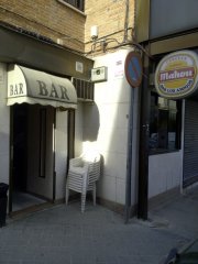 Se traspasa Bar-Cafetería funcionando