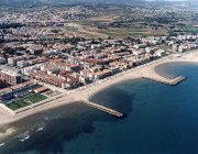 conjunto residencial en la costa de barcelona
