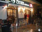 Bar restaurante en zona de playa