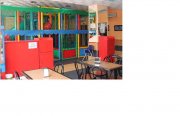 pizzeria con parque infantil