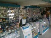 Venta de mobiliario para farmacia o tienda de regalos