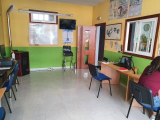 Se cede autoescuela