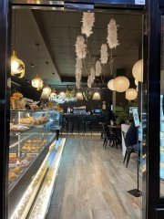 Se traspasa Cafeteria Pasteleria buena rentabilidad