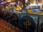 Se traspasa cafetería-restaurante en funcionamiento
