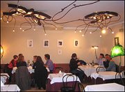 Restaurante, buena zona, Maria Cubi