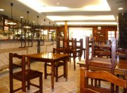 restaurante-cafetería en centro peatonal