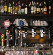 bar cafetería en cuatro caminos