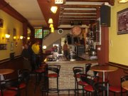 bar restaurante en nerja calle pintada
