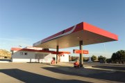 2 Gasolinera en ambos sentidos de carretera