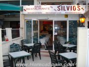 Restaurante belga cerca de los hoteles y de la playa, terraza privada